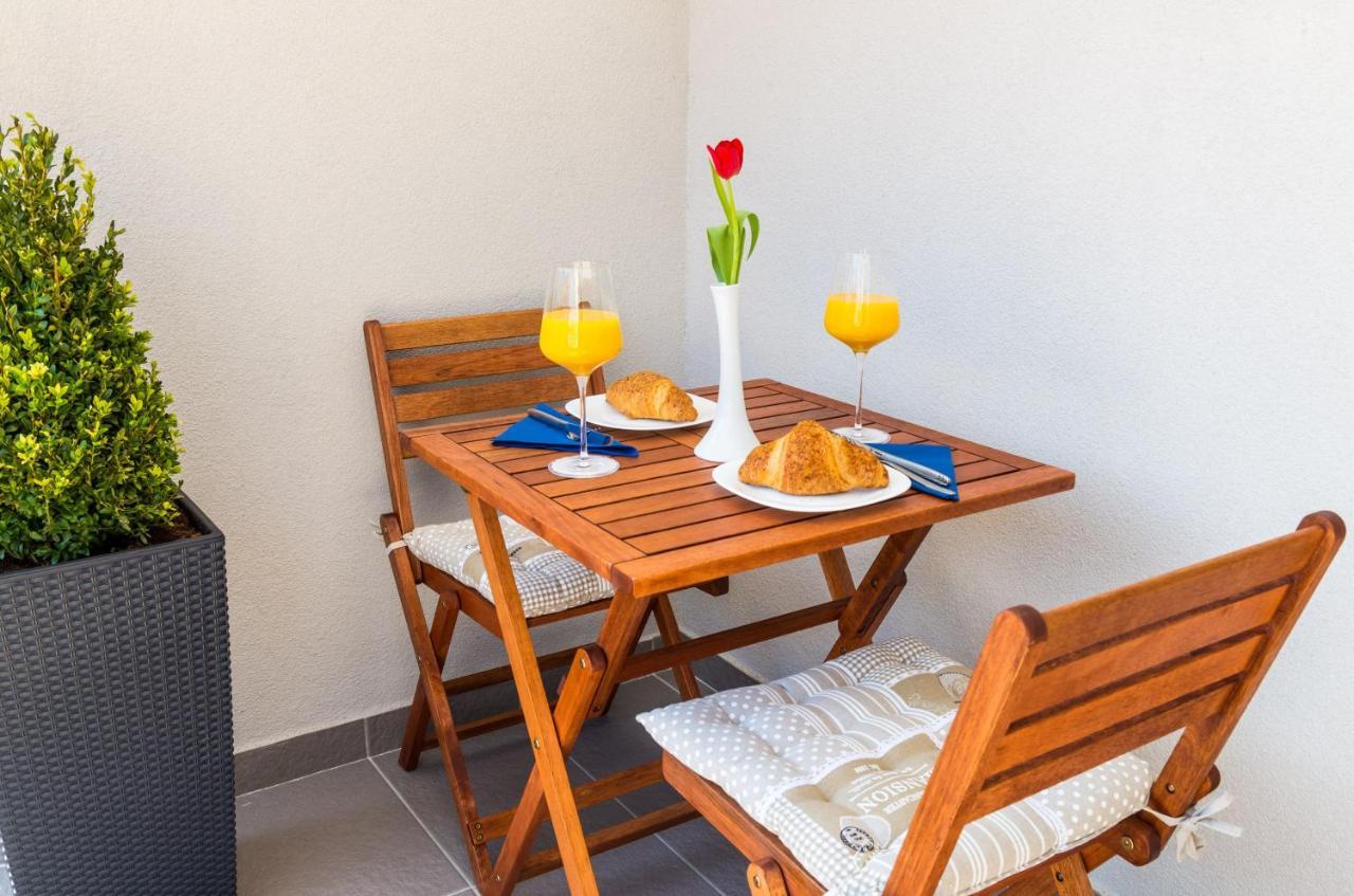 Apartment Amabilis Mlini Exterior photo