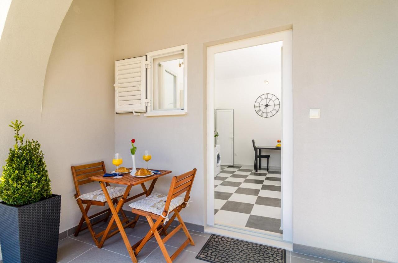 Apartment Amabilis Mlini Exterior photo